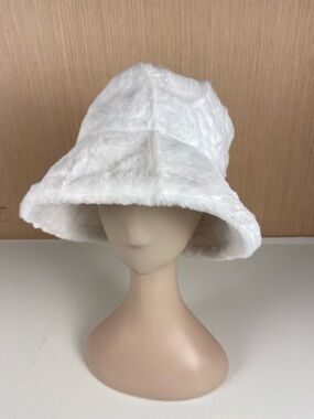 White Faux Fur Bucket Hat Plush Winter Cozy Soft Fluffy